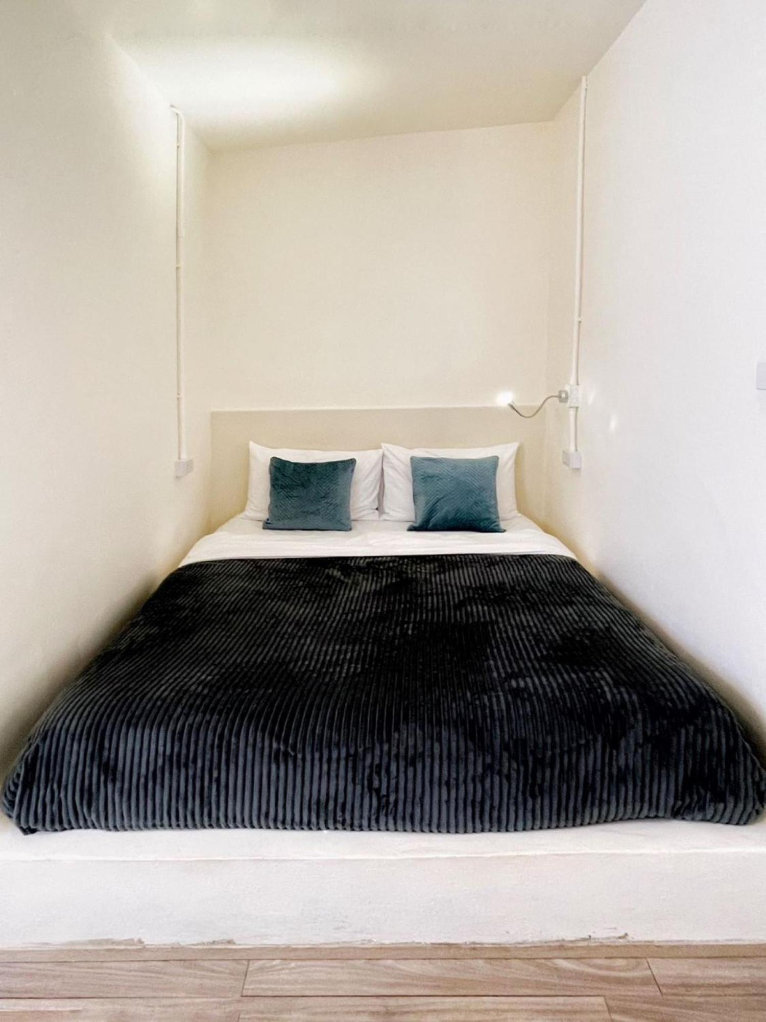 Purr Hostel Phuket Екстериор снимка